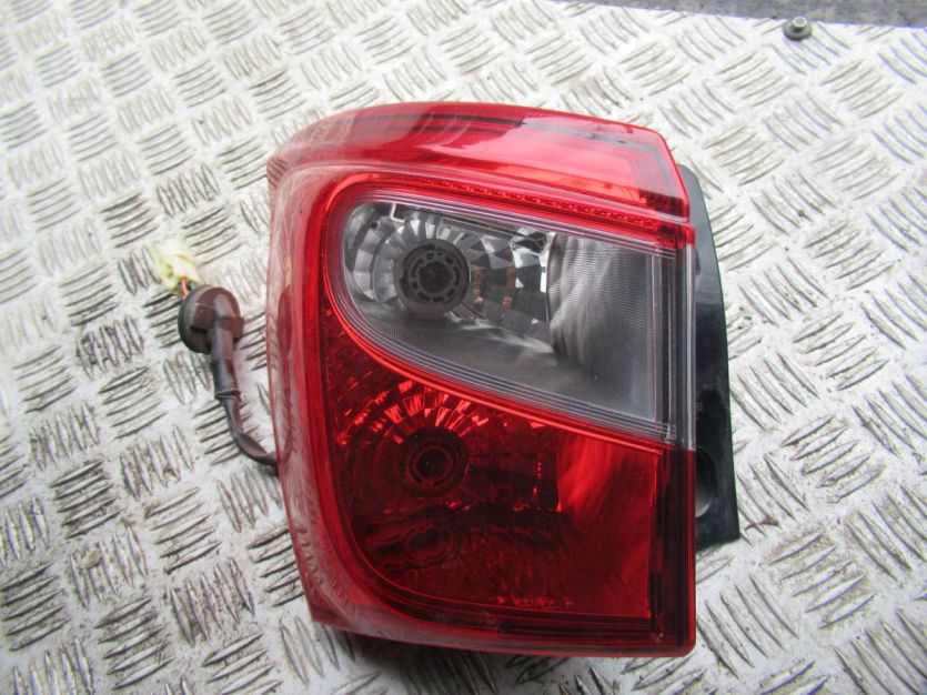 SUZUKI SX4 S-CROSS LAMPA LEWY TYŁ