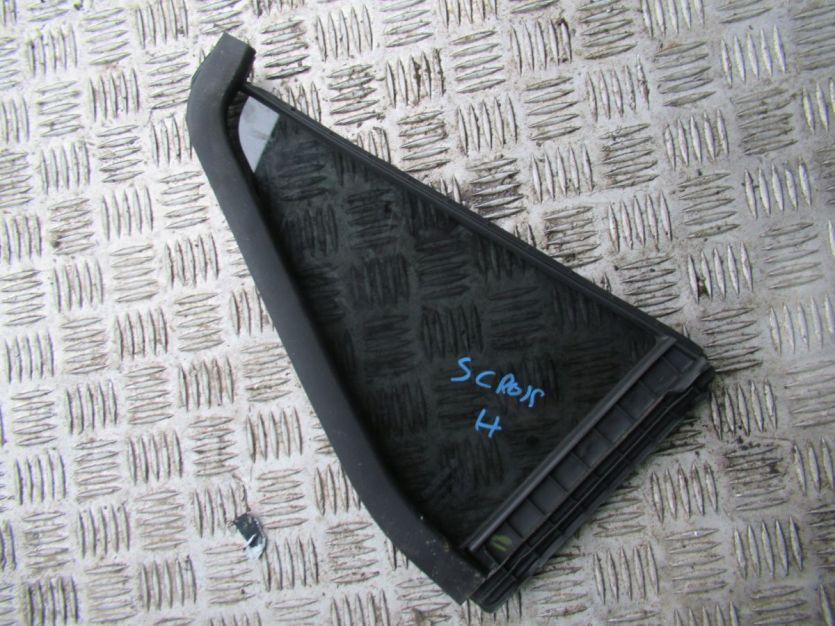 SUZUKI SX4 S-CROSS 19 - SZYBA LEWY TYŁ