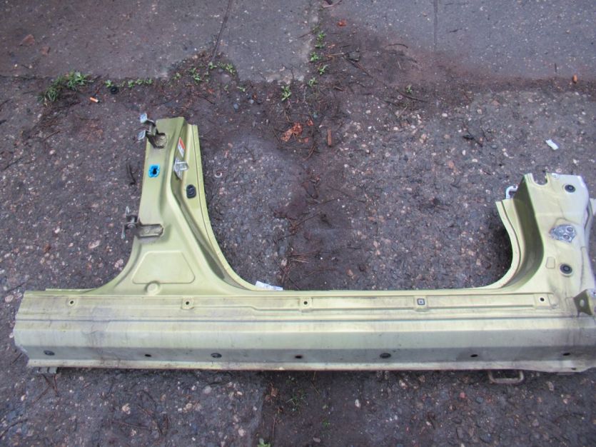 SUZUKI SX4 S-CROSS 13 - 16 PRÓG SŁUPEK PRAWY ZUS