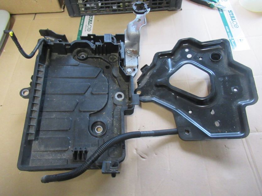 DACIA JOGGER 2023 1.0 TCE PODSTAWA AKUMULATORA 648603125R-B