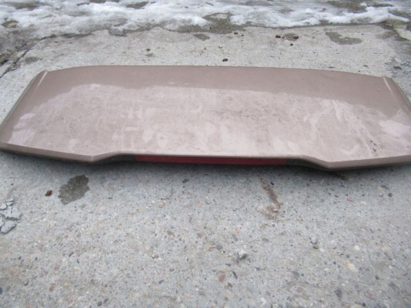 VOLVO V40 D2 15R. SPOJLER KLAPA STOP TRZECI 708-46