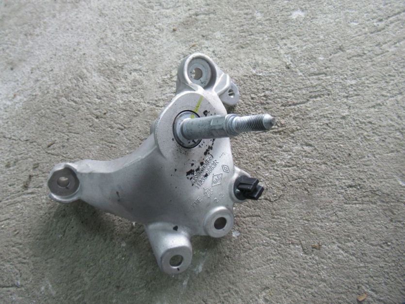 DACIA JOGGER 2023 1.0 TCE ŁAPA SKRZYNI