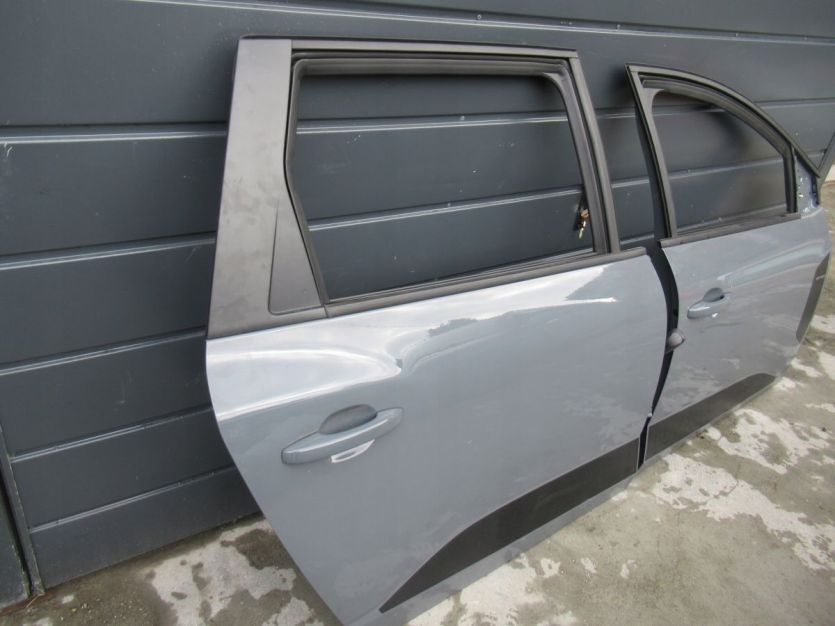 DACIA JOGGER 2023 1.0 TCE DRZWI PRAWY TYŁ PRAWE