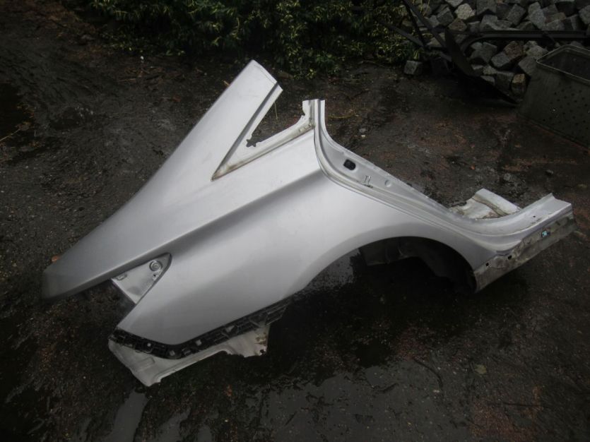 HYUNDAI SONATA SEDAN HYBRID 2010-2015 BŁOTNIK PRAWY TYŁ