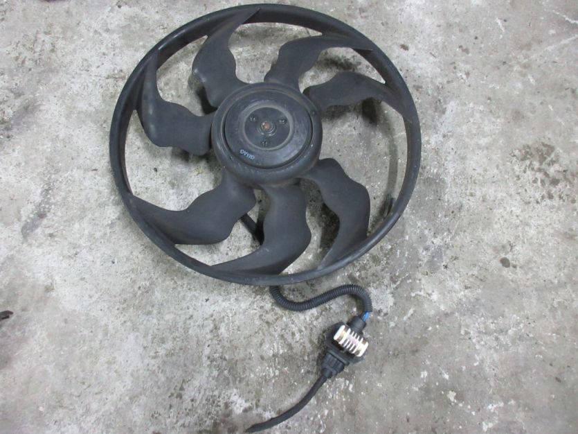 HYUNDAI SONATA HYBRID 2010-2015 2,4 WENTYLATOR