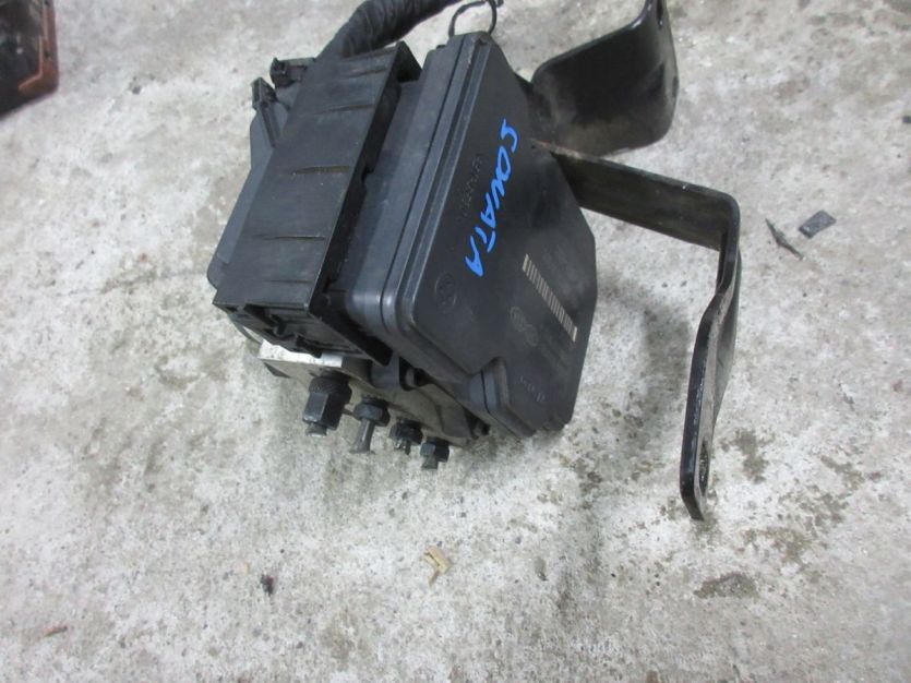 HYUNDAI SONATA HYBRID 2010-2015 2.4 POMPA HAMULCOWA ABS 58920-4R000