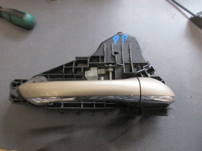 MERCEDES ML W164 KLAMKA PRAWY PRZÓD