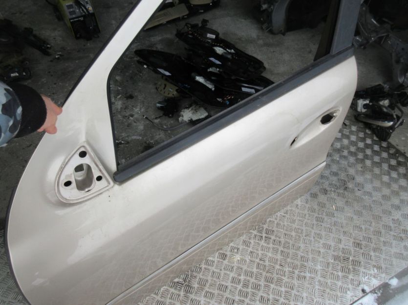 MERCEDES ML W164 DRZWI LEWY PRZÓD