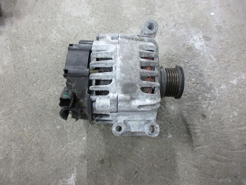 PEUGEOT 5008 II 2018 R. 1.6 THP ALTERNATOR 9822230780