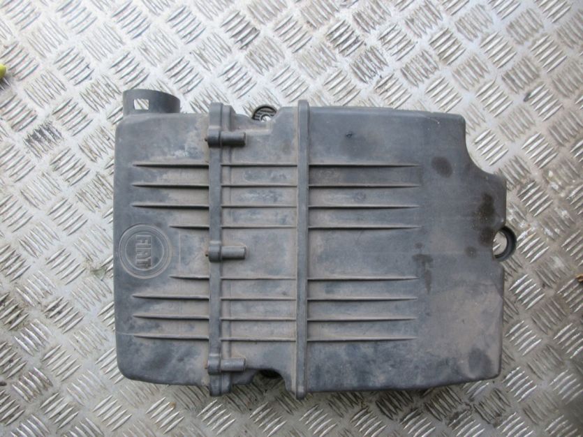 FIAT LINEA 1.4 8V OBUDOWA FILTRA POWIETRZA