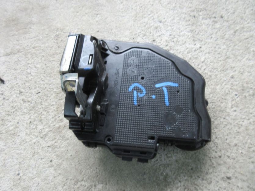 HONDA CIVIC IX SEDAN 12-16 ZAMEK PRAWY TYŁ