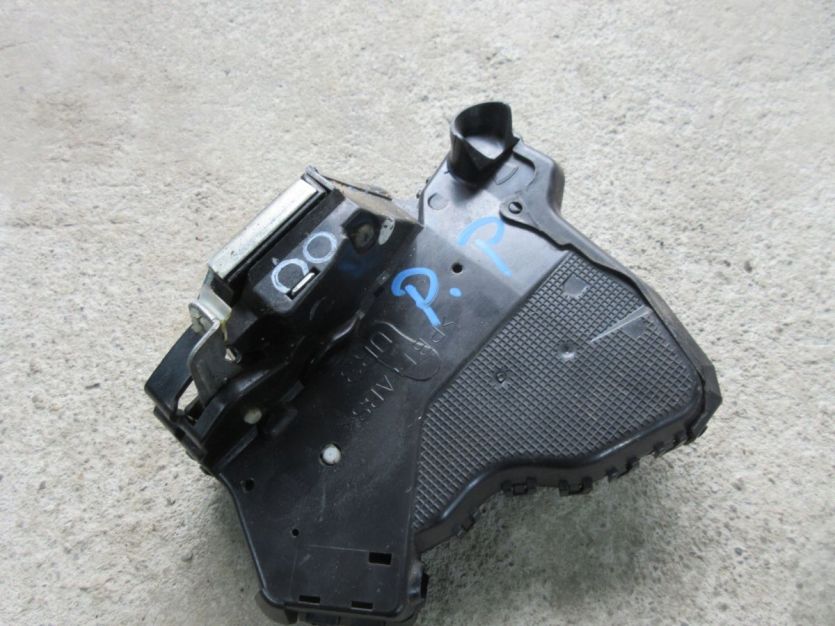 HONDA CIVIC IX SEDAN 12-16 ZAMEK PRAWY PRZÓD