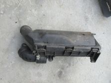 PEUGEOT 5008 II 2018 R. 1.6 THP OBUDOWA FILTRA