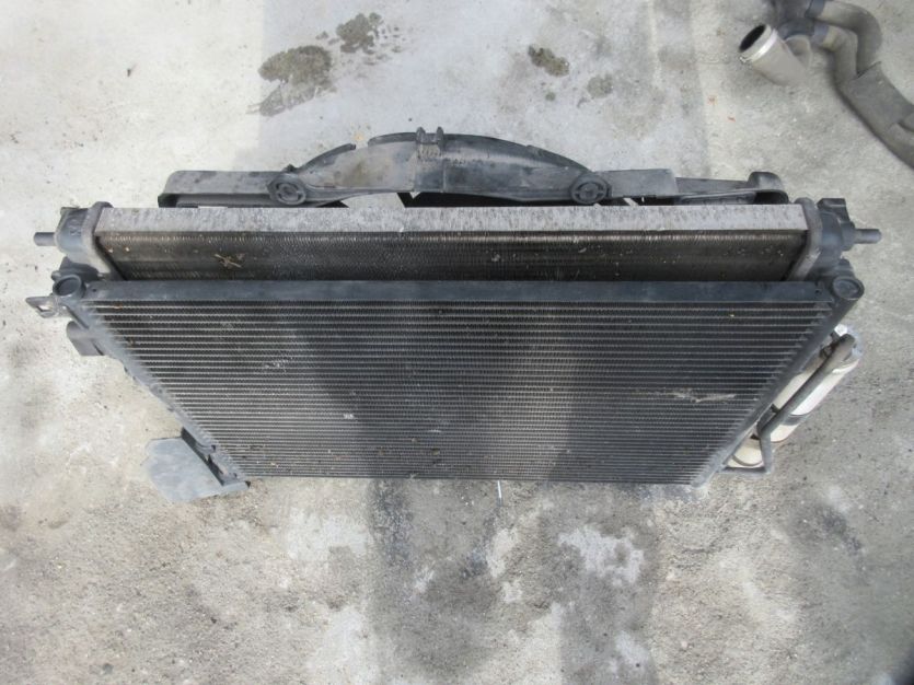 RENAULT THALIA II 2011 r. 1.2 CHŁODNICE