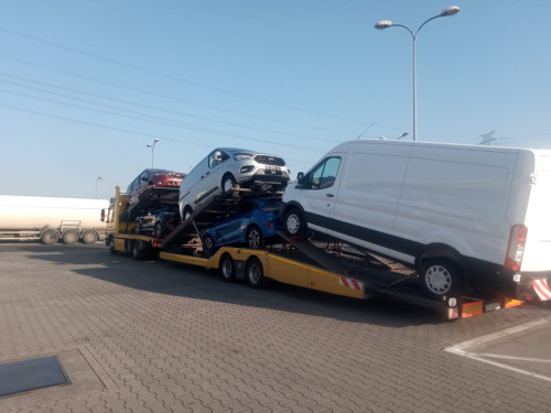TRANSPORT SAMOCHODU AUT Z NIEMIEC DO POLSKI LAWETA
