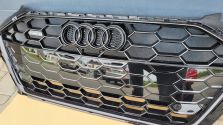 Atrapa chłodnicy GRILL Audi A4 B9 8W0 BLACK PDC QUATTRO 8W0853651EB DT NOWA