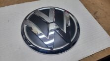 Znaczek Logo Embelmat Klapy TYŁ Tylny VW Volkswagen Amarok OE 2H5853630A