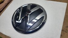 Znaczek Logo Embelmat Klapy TYŁ Tylny VW Volkswagen Amarok OE 2H5853630A