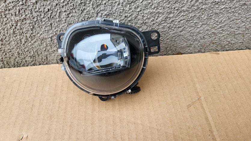 Halogen LED Lampa przeciwmgielna PRAWY Volvo C40 XC40 S90 V90 OE 32365035