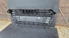 Atrapa chłodnicy GRILL Audi A4 B9 8W0 15-19 OE 8W0853651 ORYG. NOWA !!!