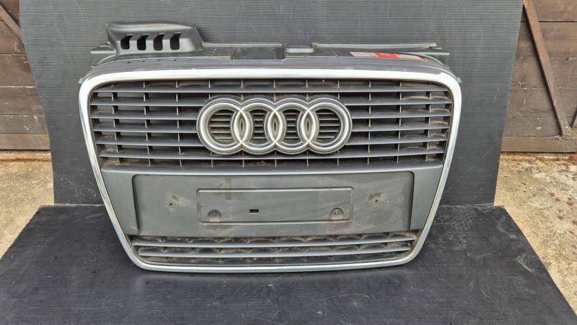 Atrapa chłodnicy GRILL Audi A4 B7 8E0 2005-2008 OE 8E0853651Q ORYGINAŁ !