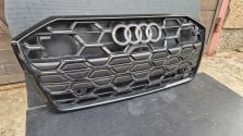 Atrapa chłodnicy GRILL Audi A6 C8 4K LIFT PDC OE 4K0853651T BLACK ORYGINAŁ