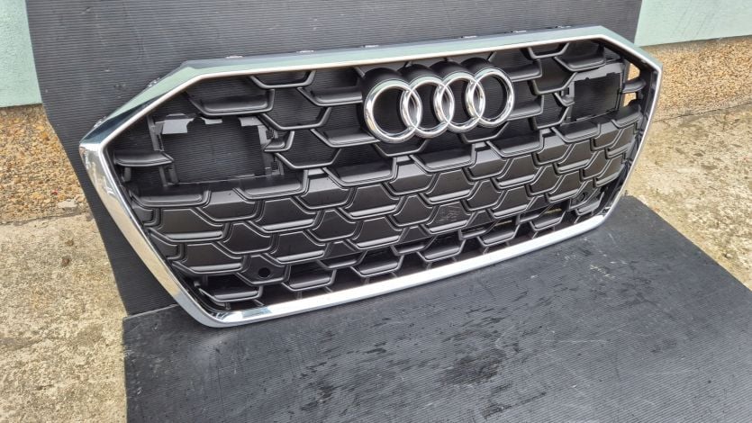 Atrapa chłodnicy GRILL Audi A6 C8 4K LIFT S-LINE OE 4K0853651R ORYG. NOWY !