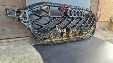 Atrapa chłodnicy GRILL Audi RSQ8 SQ8 Q8 LIFT 24- OE 4M8853651CB CC NOWY !!!