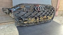 Atrapa chłodnicy GRILL Audi RSQ8 SQ8 Q8 LIFT 24- OE 4M8853651CB CC NOWY !!!