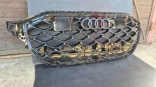 Atrapa chłodnicy GRILL Audi RSQ8 SQ8 Q8 LIFT 24- OE 4M8853651CB CC NOWY !!!