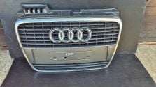 Atrapa chłodnicy GRILL Audi A4 B7 8E0 2005-2008 OE 8E0853651Q Stan BDB ORYG