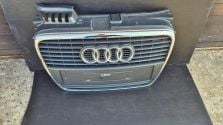 Atrapa chłodnicy GRILL Audi A4 B7 8E0 2005-2008 OE 8E0853651Q Stan BDB ORYG