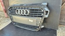 Atrapa chłodnicy GRILL PRZÓD Audi A1 8X0 10-14 OE 8X0853651 ORYGINAŁ CARBON