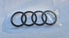 Emblemat Znaczek Logo AUDI Atrapy GRILLA Q7 2024- CZARNY OE 4M0853605 A/B