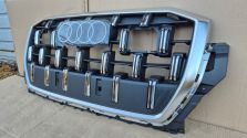 Atrapa chłodnicy GRILL Audi Q7 II 4M0 LIFT 23- S-LINE OE 4M0853651BE CHROM