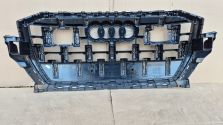 Atrapa chłodnicy GRILL Audi Q7 II 4M0 LIFT 23- S-LINE OE 4M0853651BE CHROM